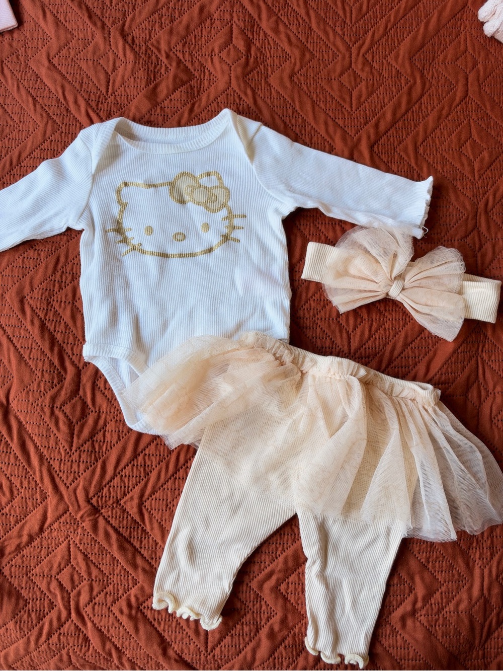 Hello Kitty Cream & Gold Tutu Legging Set with Bow Headband